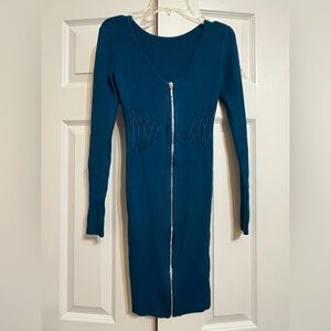 Blue Bodycon Dress – V-Neck, Long Sleeve, Elegant Fit